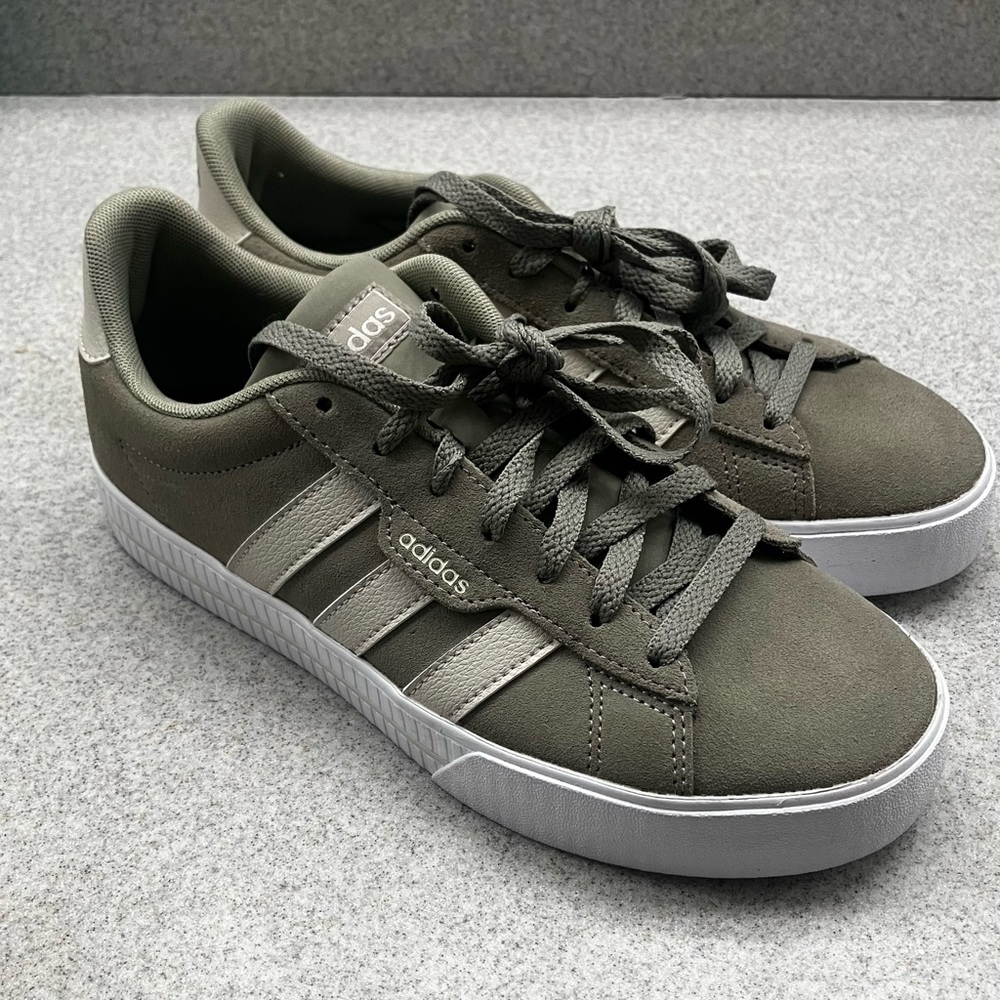 Adidas sneakers/ 3 stripe /khaki with tan stripes /women’s size 8/men’s size 6.5